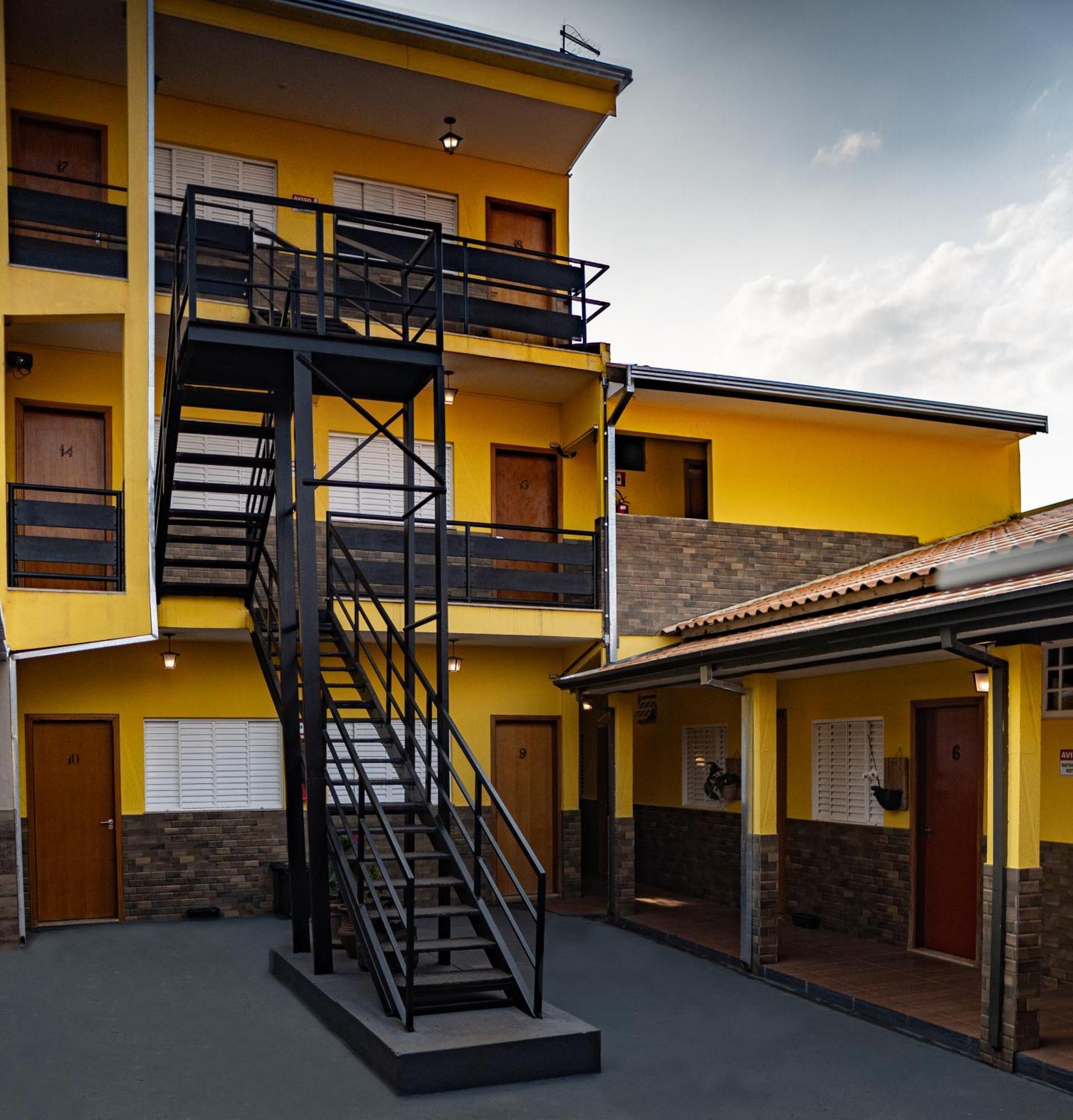 Hotel Nixon Proximo, Rodoviaria, Prefeitura E A Matriz Central Itaí Exterior foto